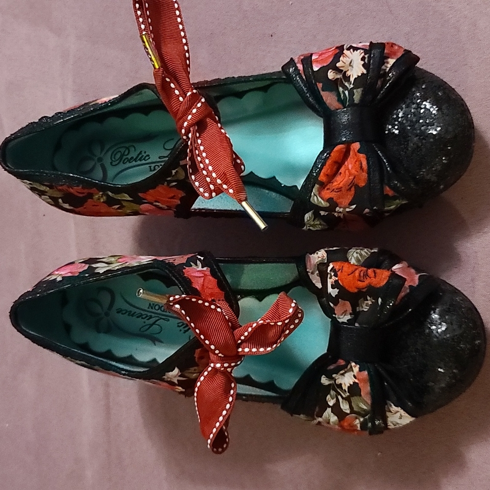 Poetic License Apple Spice Maryjane Heels